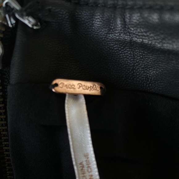 skirt - Picture 3 of 3